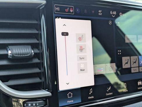 New 2026 Chrysler Pacifica Select image 24