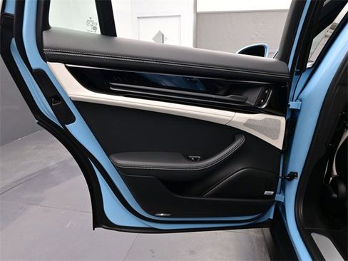 New 2026 Porsche Panamera 4 image 13