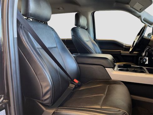 Used 2021 Ford F350 Lariat w/ Chrome Package image 26