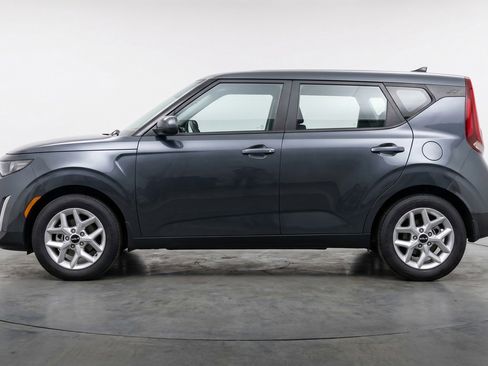 Used 2025 Kia Soul LX w/ LX Technology Package FWD image 5
