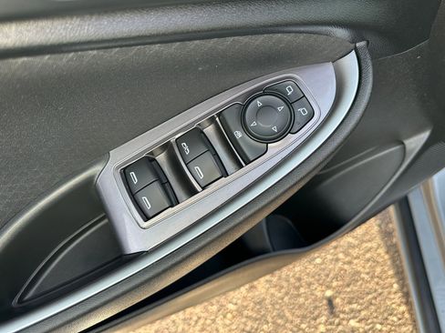 Used 2023 Chevrolet Malibu LT image 12