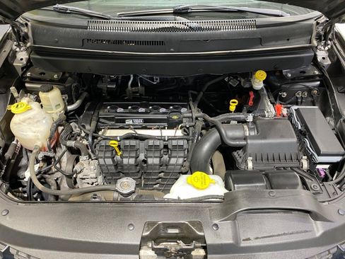Used 2020 Dodge Journey Crossroad w/ Popular Equipment Group FWD image 27