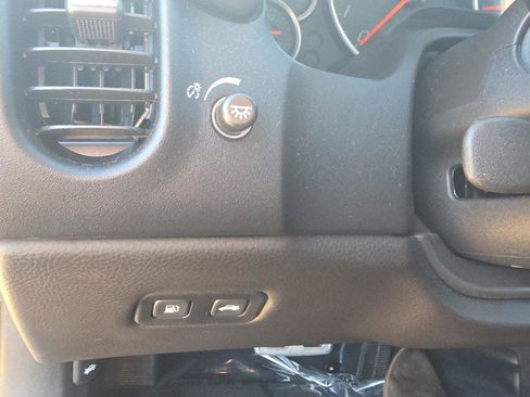 Used 2013 Chevrolet Corvette Coupe image 20