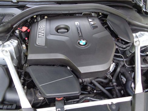 Used 2018 BMW 530i xDrive AWD/4WD image 17