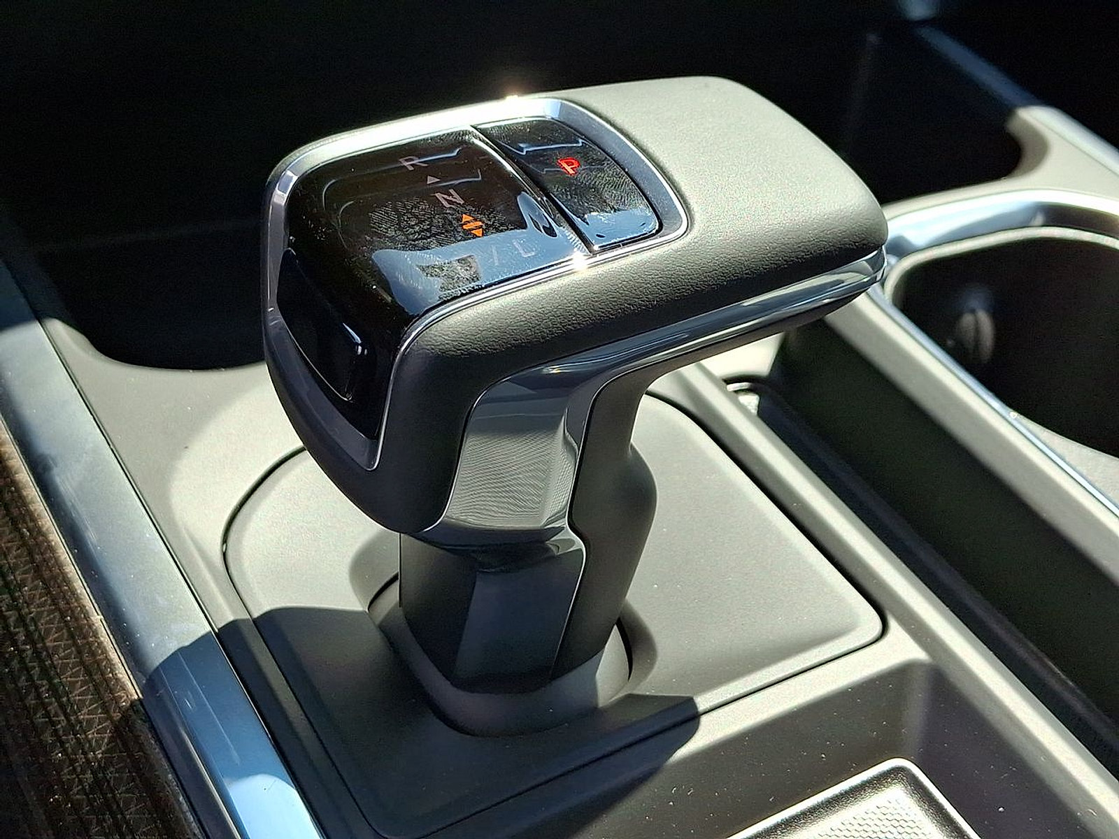 New 2026 Chevrolet Silverado 1500 RST w/ Redline Edition AWD/4WD image 15