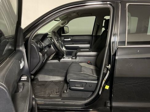 Used 2015 Toyota Tundra SR5 w/ TRD Off Road Package AWD/4WD image 19