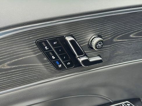 Certified 2025 Cadillac Lyriq Luxury w/ LPO, Floor Liner Package AWD/4WD image 18