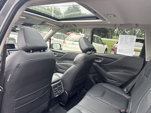 Used 2019 Subaru Forester Touring AWD/4WD image 27