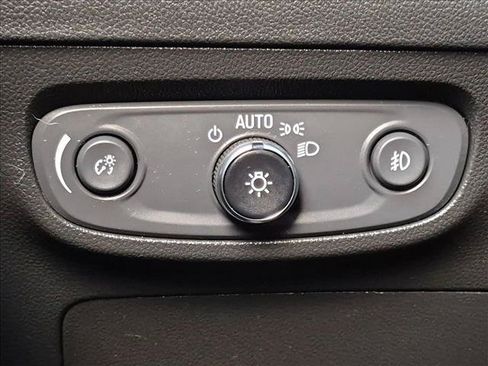 Certified 2023 Buick Encore GX Preferred w/ Cold Weather Comfort Package FWD image 17