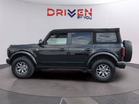 Used 2025 Ford Bronco Badlands AWD/4WD image 2
