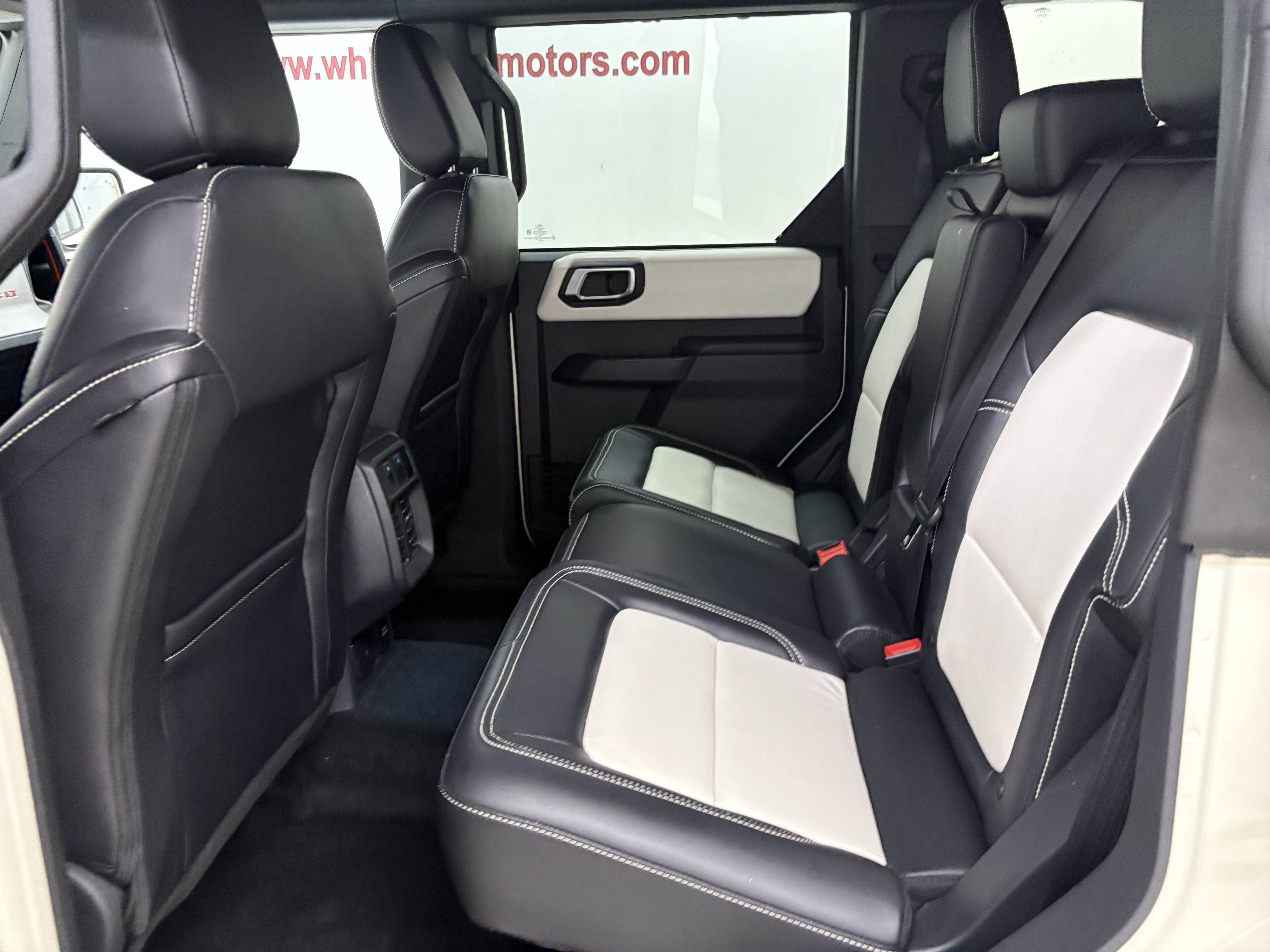 Used 2026 Ford Bronco Outer Banks w/ Sasquatch Package AWD/4WD image 12