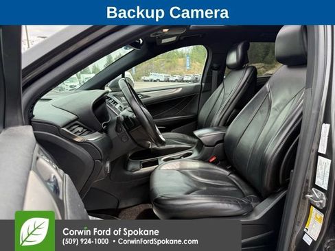Used 2017 Lincoln MKC Reserve w/ Canadian Touring Package AWD/4WD image 2