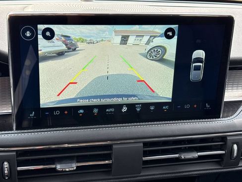 Certified 2024 Lincoln Corsair AWD image 25