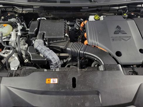 Used 2024 Mitsubishi Outlander SE AWD/4WD image 13