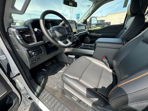 New 2026 Ford F250 Lariat w/ Black Appearance Package AWD/4WD image 17