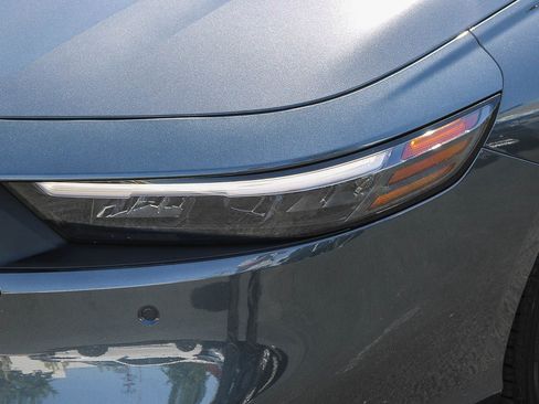 Used 2025 Honda Accord Touring image 5