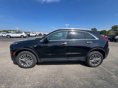 Used 2024 Cadillac XT4 Premium Luxury AWD/4WD image 9