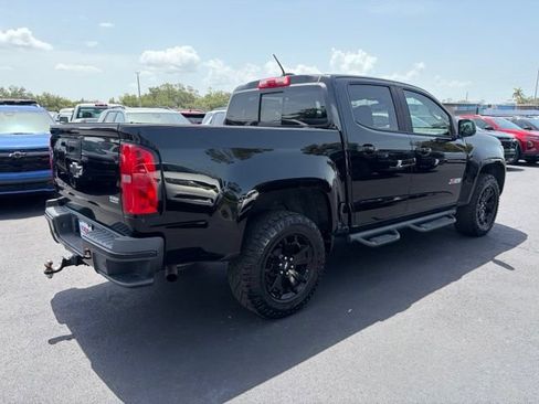 Used 2019 Chevrolet Colorado Z71 w/ Z71 Midnight Edition AWD/4WD image 6