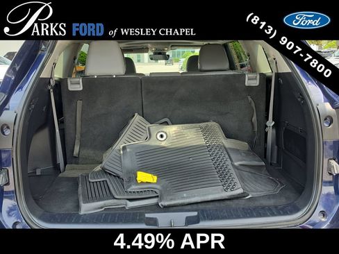 Used 2022 Toyota Highlander XLE FWD image 9
