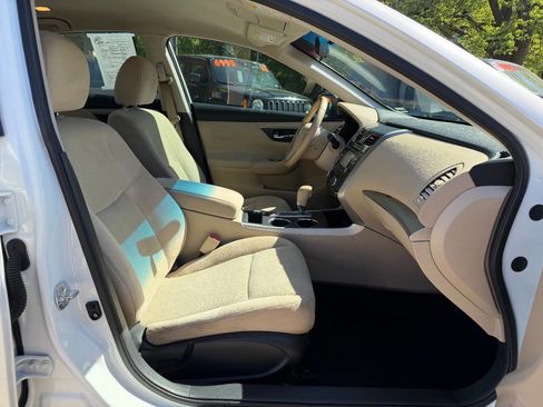 Used 2015 Nissan Altima 2.5 SV FWD image 10