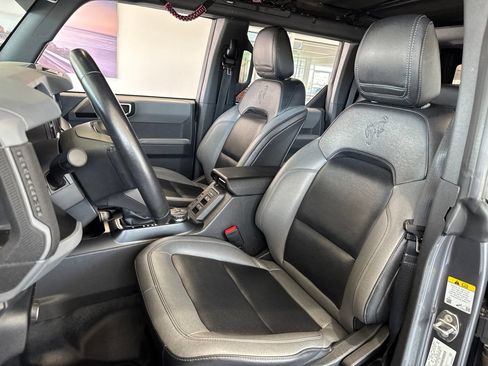 Used 2023 Ford Bronco Big Bend w/ Sasquatch Package AWD/4WD image 14