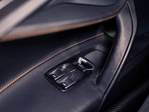 Used 2021 McLaren 765LT RWD image 12