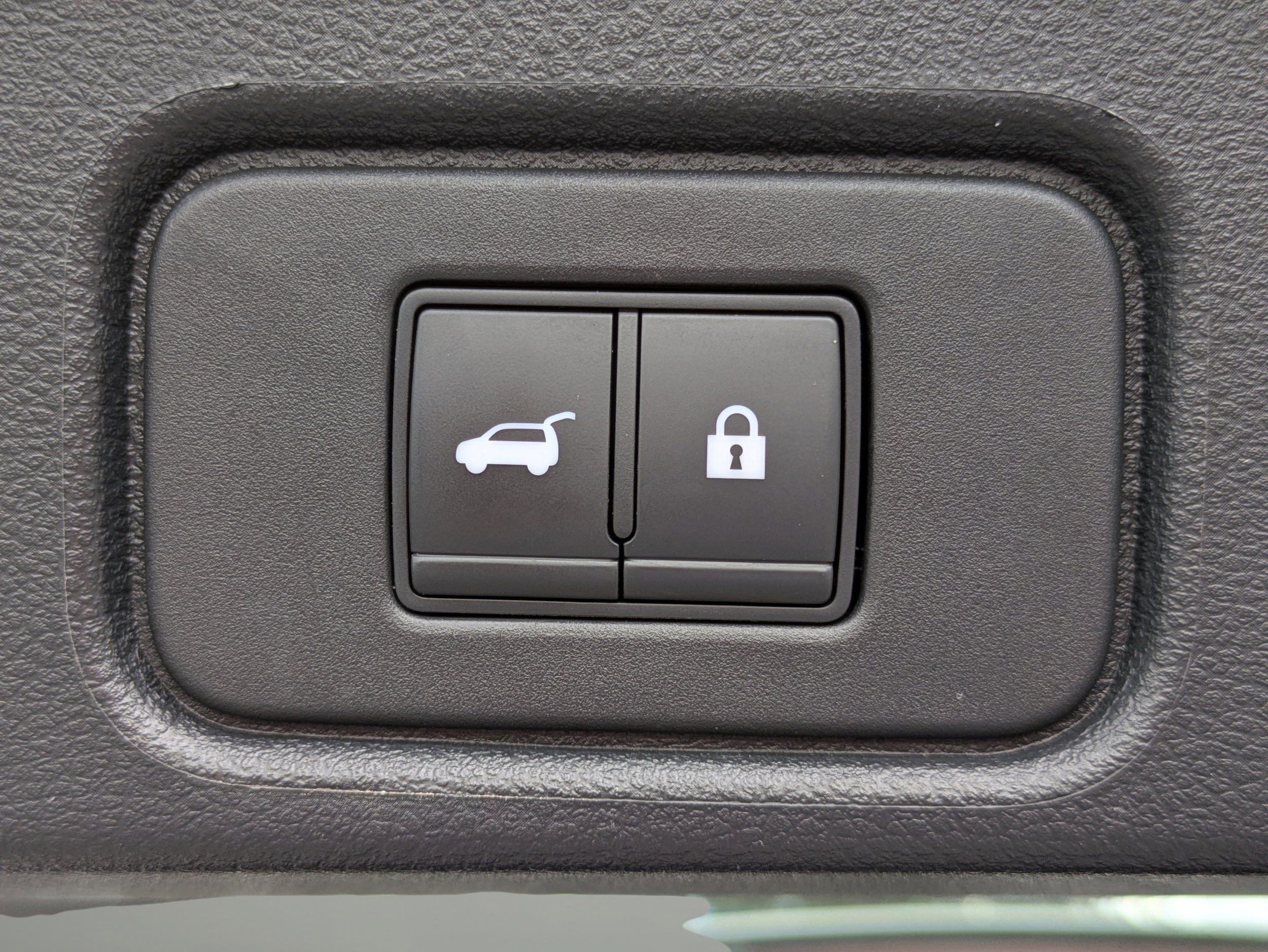 Used 2022 Nissan Pathfinder SL FWD image 11