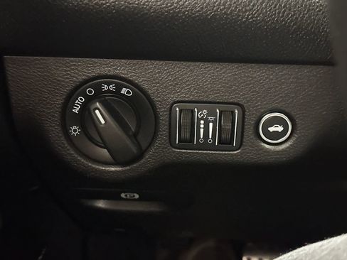 Used 2016 Dodge Challenger SRT Hellcat image 24