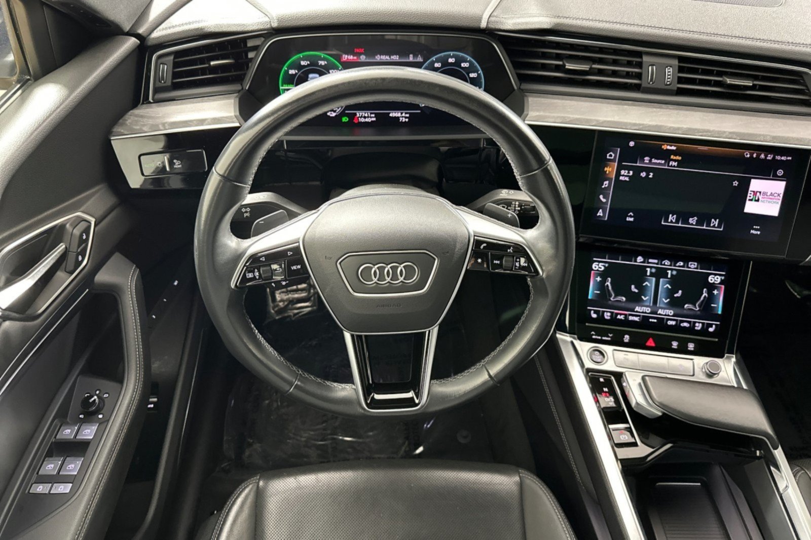 Used 2024 Audi Q8 e-tron Premium Plus AWD/4WD image 13