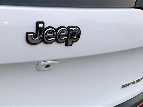 Used 2014 Jeep Cherokee Sport FWD image 30