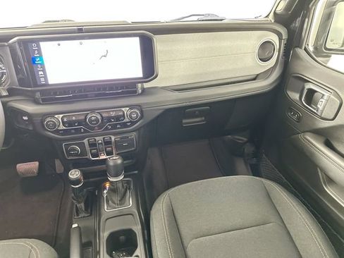 Used 2025 Jeep Wrangler Unlimited Sahara w/ Safety Group image 26