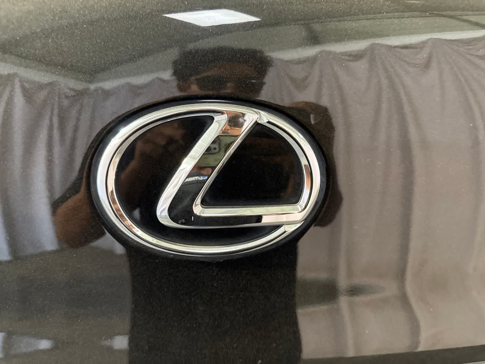 Used 2013 Lexus LX 570 4WD w/ Luxury Pkg w/Pre-crash image 11
