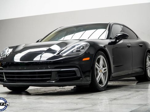 Used 2018 Porsche Panamera RWD image 9