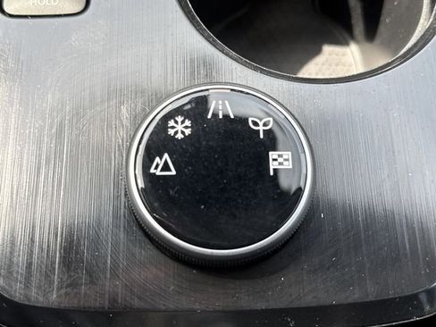 Used 2023 Nissan Rogue SV image 20