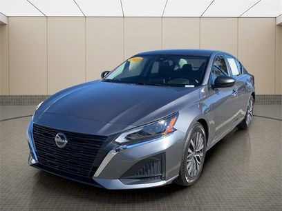 Used 2024 Nissan Altima 2.5 SV