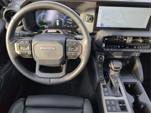 Used 2024 Toyota Land Cruiser image 31