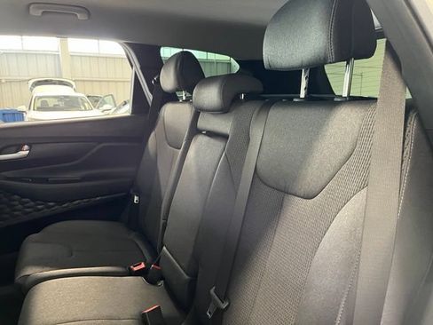 Used 2019 Hyundai Santa Fe SEL FWD image 18