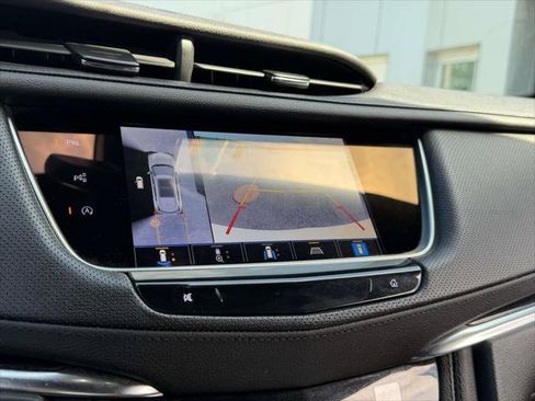 Used 2022 Cadillac XT5 Premium Luxury w/ Technology Package AWD/4WD image 32