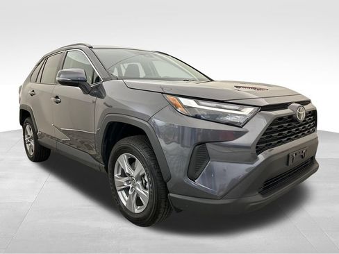 Used 2025 Toyota RAV4 XLE AWD/4WD image 8