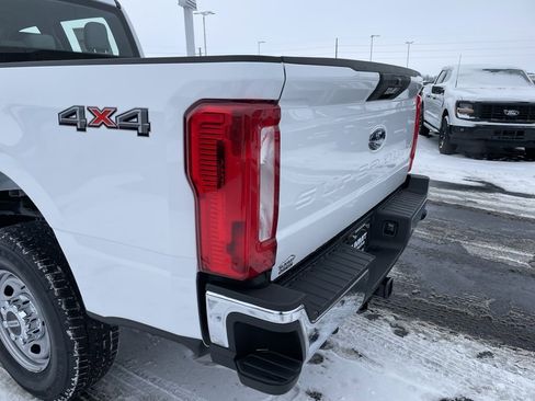 New 2026 Ford F250 XL w/ XL Chrome Package image 36