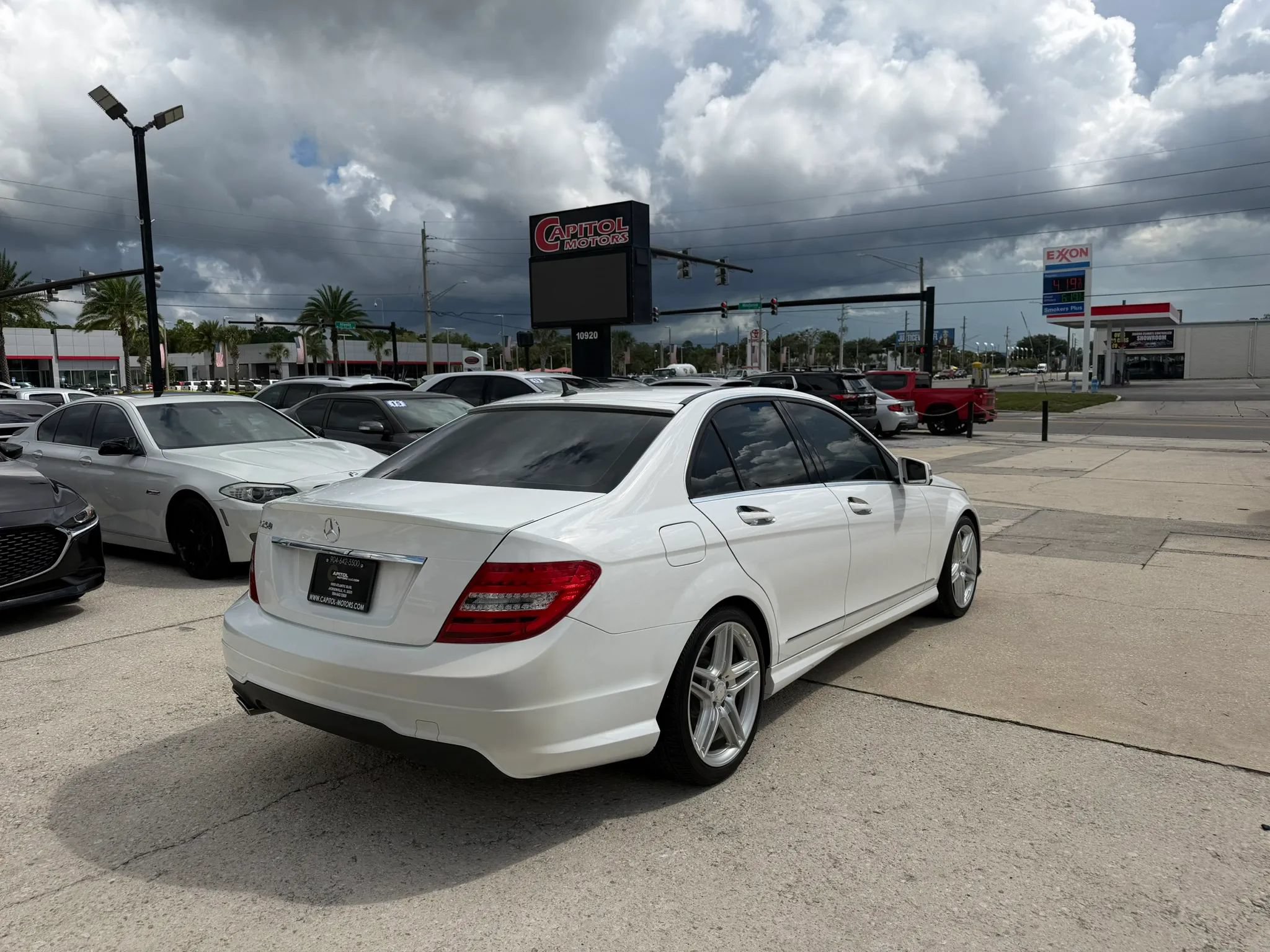 Used 2014 Mercedes-Benz C 250 Sedan image 5
