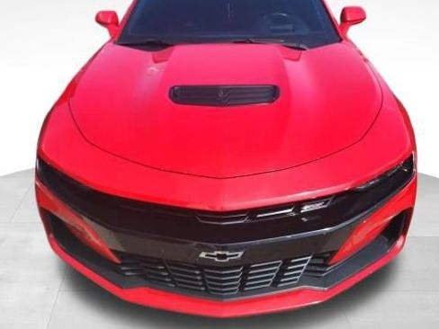Used 2019 Chevrolet Camaro SS RWD image 2