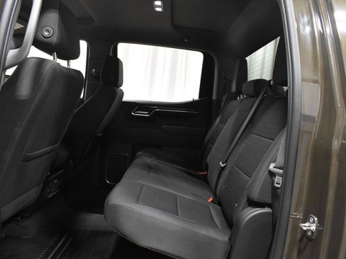 Used 2023 Chevrolet Silverado 1500 LT AWD/4WD image 4