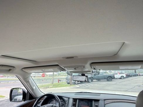 Used 2020 Nissan Armada Platinum image 21
