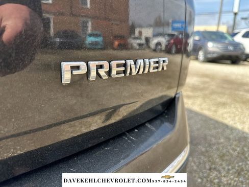 Used 2021 Chevrolet Traverse Premier image 40