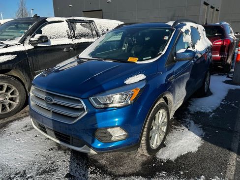 Used 2019 Ford Escape SEL image 2