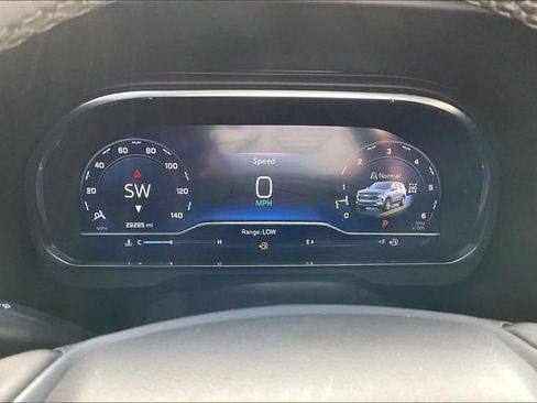 Used 2024 Chevrolet Tahoe Z71 w/ Luxury Package image 10