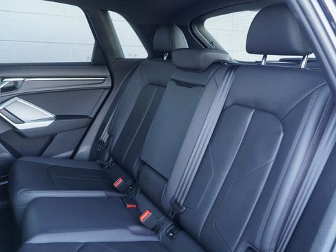 Used 2021 Audi Q3 2.0T Premium Plus image 18