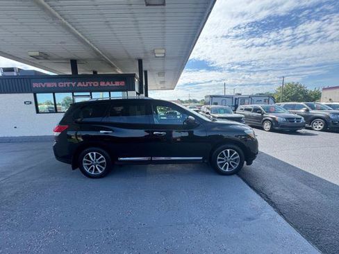 Used 2013 Nissan Pathfinder SV AWD/4WD image 2