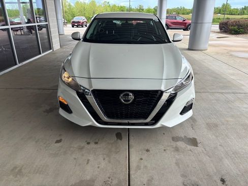 Used 2019 Nissan Altima 2.5 S FWD image 9